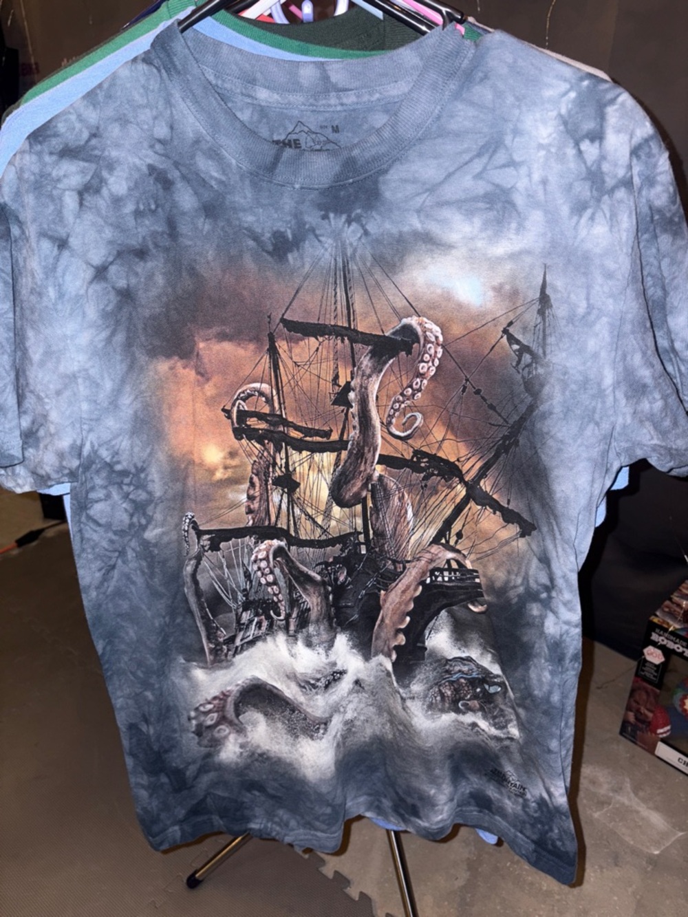 The Mountain ‘Kraken’ Graphic Tee 🦑